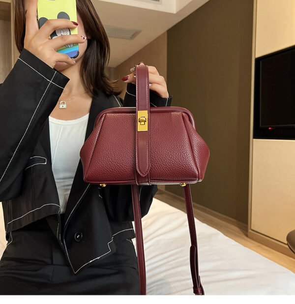 Bolso cruzado para mujer, bandolera de hombro con clip con patrón de lichi, a la moda, combina con todo - Imagen 10