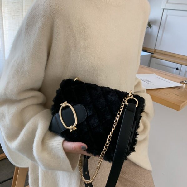 Bolso bandolera cuadrado de felpa suave para mujer, bolso femenino de invierno, bolso de diseñador, bandolera de hombro con cadena - Imagen 6