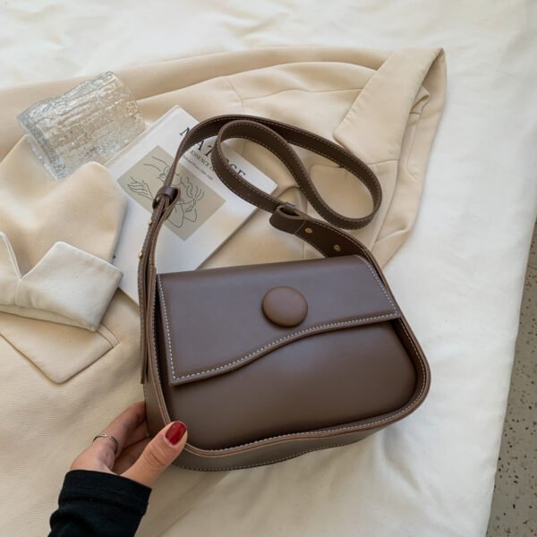 Trendy Personality Simple One-shoulder Messenger Bag - Imagen 7